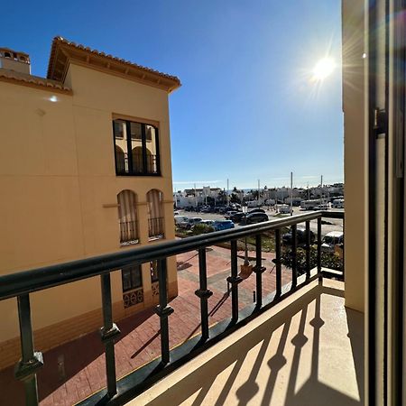 Tiyoweh Apartment Nerja Ngoại thất bức ảnh