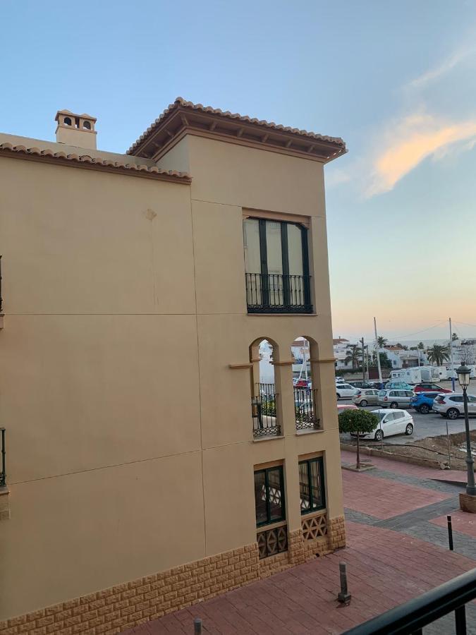 Tiyoweh Apartment Nerja Ngoại thất bức ảnh