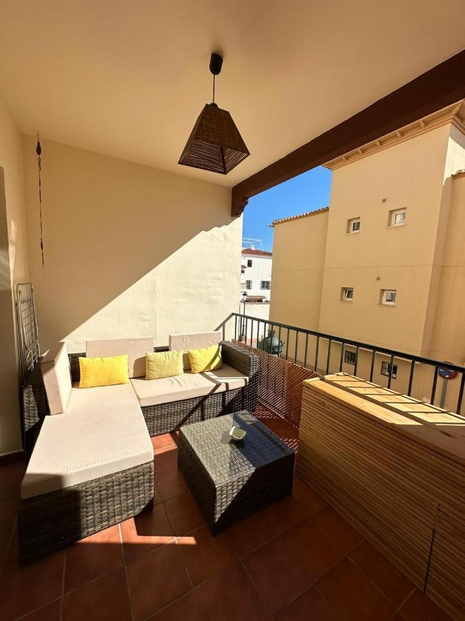 Tiyoweh Apartment Nerja Ngoại thất bức ảnh