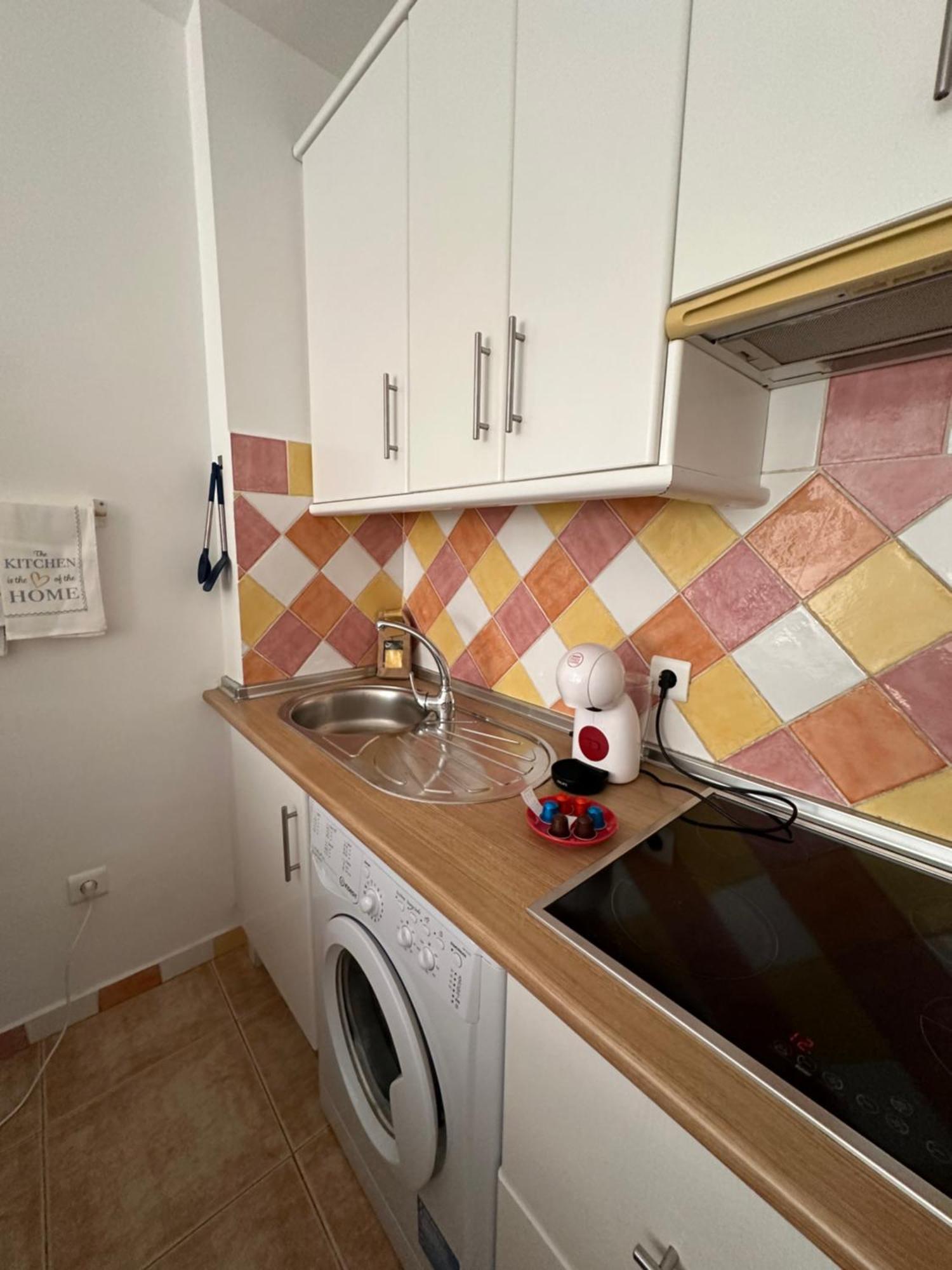 Tiyoweh Apartment Nerja Ngoại thất bức ảnh