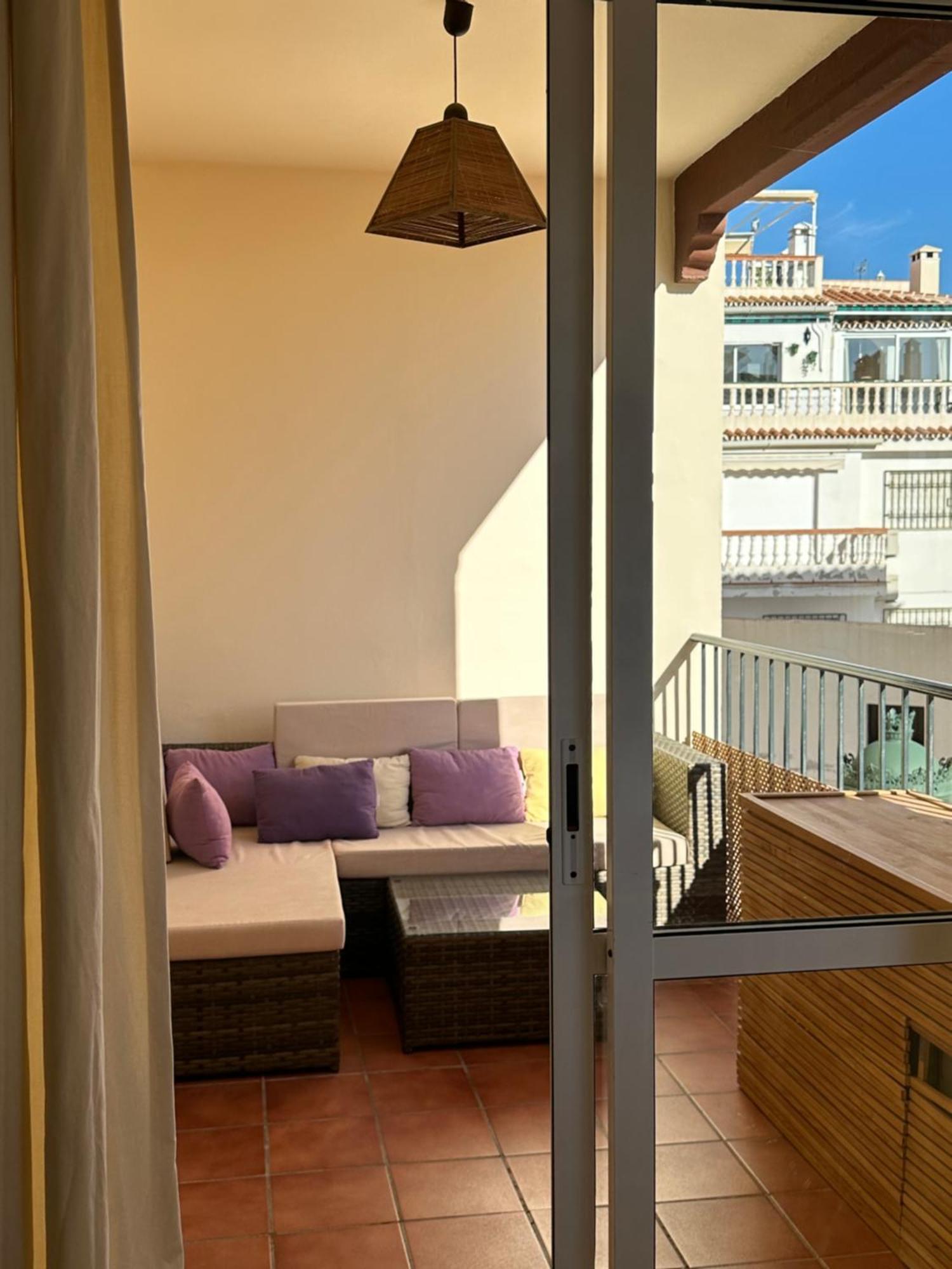 Tiyoweh Apartment Nerja Ngoại thất bức ảnh